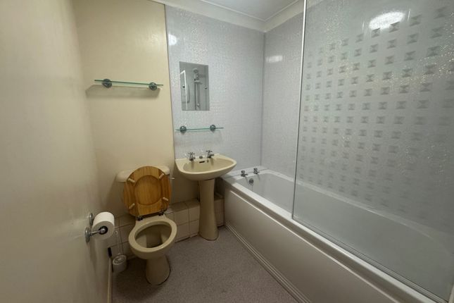 Flat 1, St. Clements Court, Bournemouth photo 5