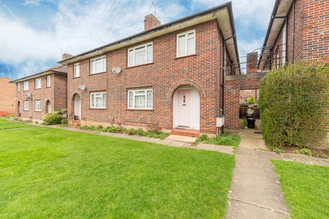 1-bed flat on Southbourne Gardens, Eastcote, £315,000