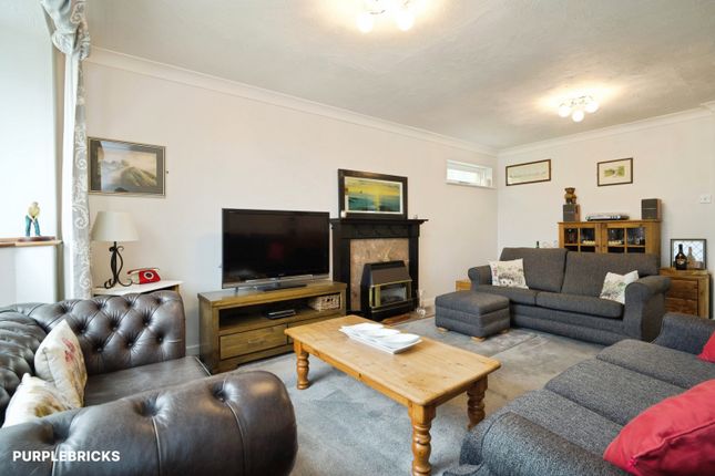 Cranwood Drive, Waterloo, Huddersfield photo 4