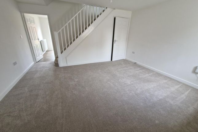 19, Frickley Drive, PONTEFRACT photo 3