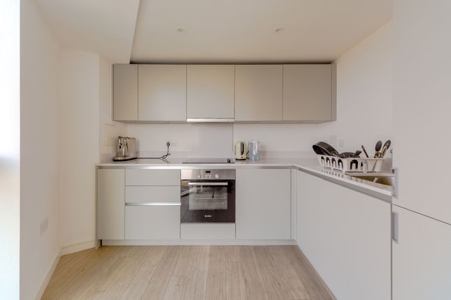 Pinnacle Apartments,, Croydon photo 3