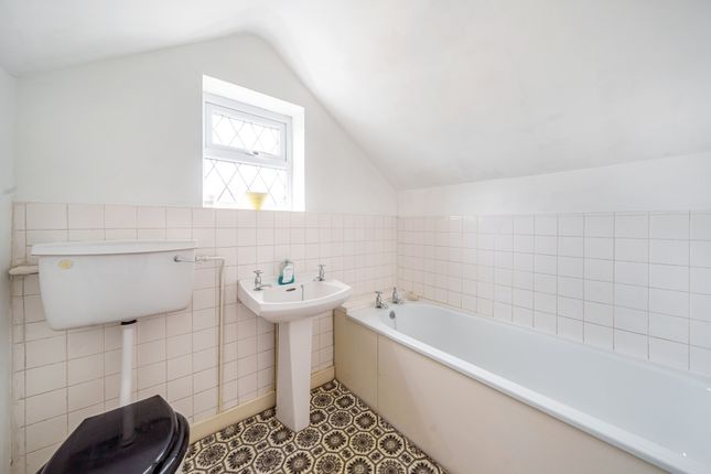 Bungalow for sale in Orchard Close, Maidenhead