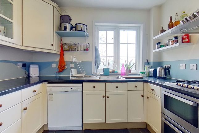 111, Merton Road, London photo 4