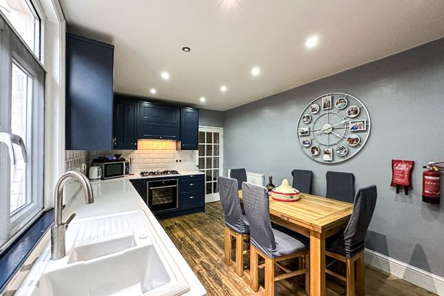 77 Greenway Road, Taunton, Somerset photo 3