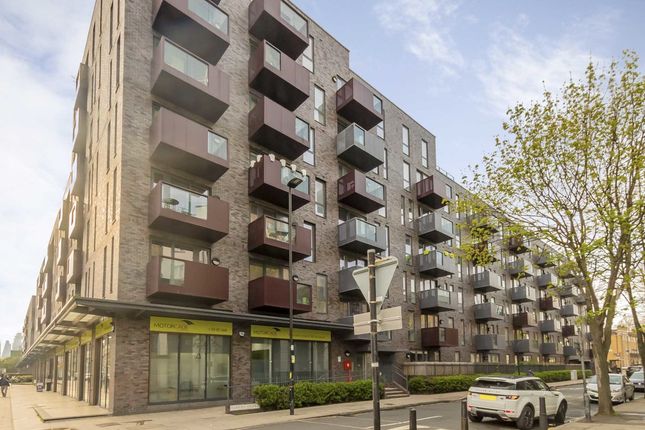 Thumbnail Flat to rent in Harford Street, London