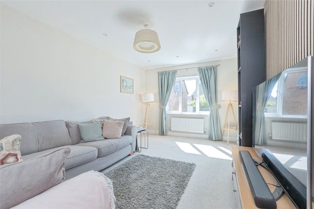 5, Aspen Close, Leicester photo 2