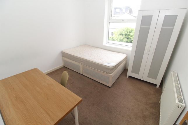Rhymney Street, Cardiff photo 3