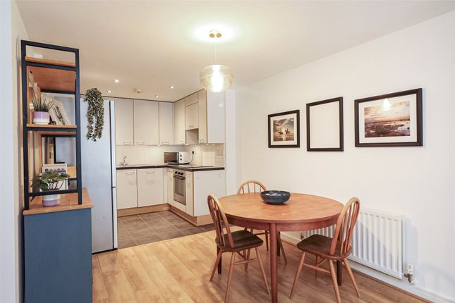 Apartment 14, Building 50,, Argyll Road, Woolwich photo 4
