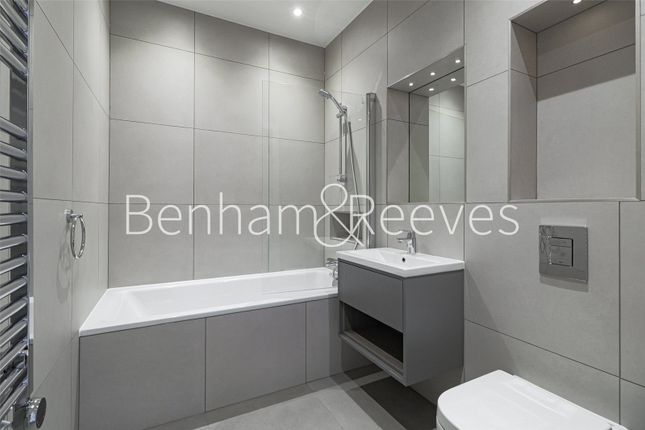 Flat 1,, 2 Carlyle Road, Ealing photo 4
