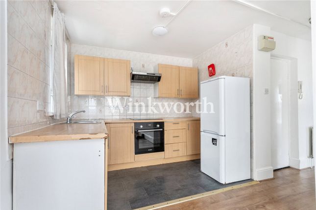 Flat to rent in Rainbow Court, 184-186 High Road, London