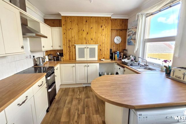 62, Wellington Road, Milford Haven photo 2