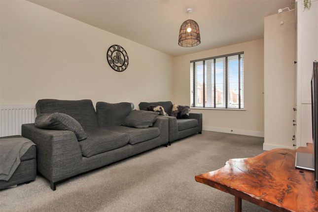 25, Pochard Street, Rushden photo 2
