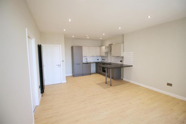 Living Area..Jpg