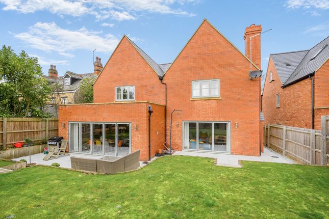 15a, Brackley Road, Towcester photo 2
