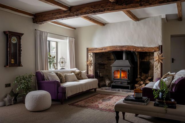 50 - Dowmans Farmhouse - Gl53 9Qy - Web.Jpg