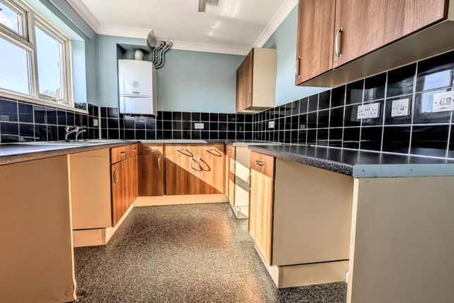 17, Lindford Wey, Bordon photo 3