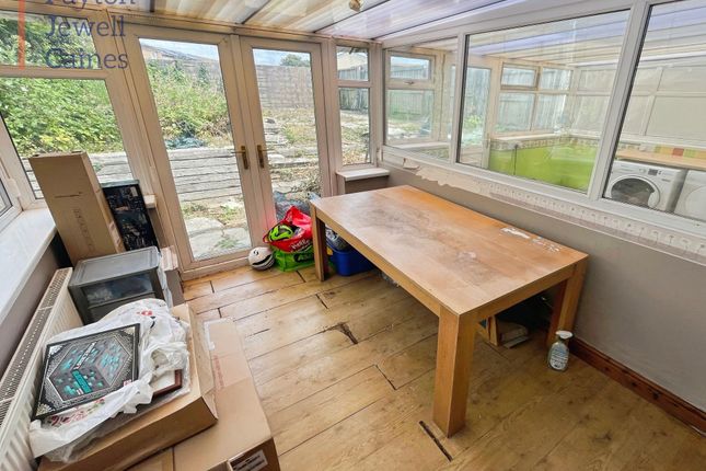 80 Maes Talcen, Bridgend photo 5