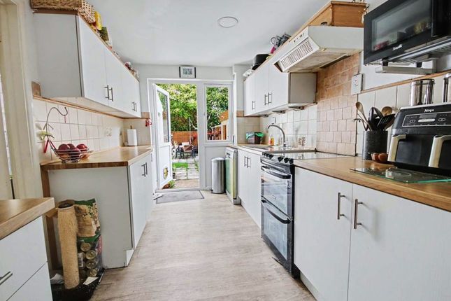 26 Navigators Way, Southampton photo 3