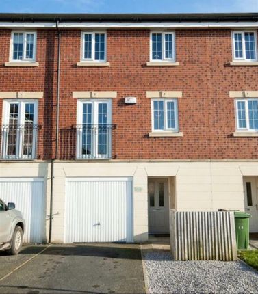 Thumbnail Property to rent in Murray Avenue, Middleton, Leeds