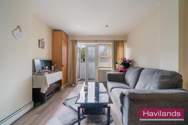 Flat 5, 7 Park Road, London photo 3