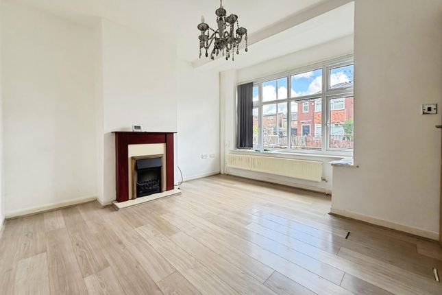 49, Irlam Avenue, Manchester photo 3