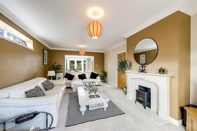 307, South Farm Road, Worthing photo 4