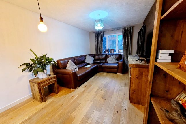 25, Manchester photo 4