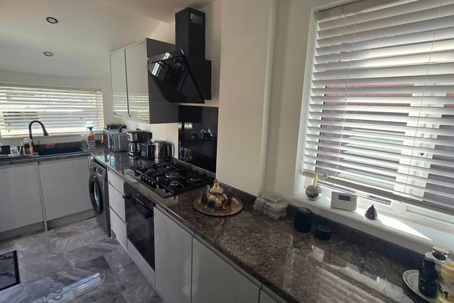 38 Talbot Road, Manchester photo 4