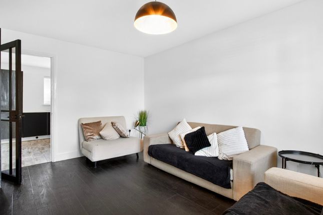 9, Dochart Way, Glasgow photo 3