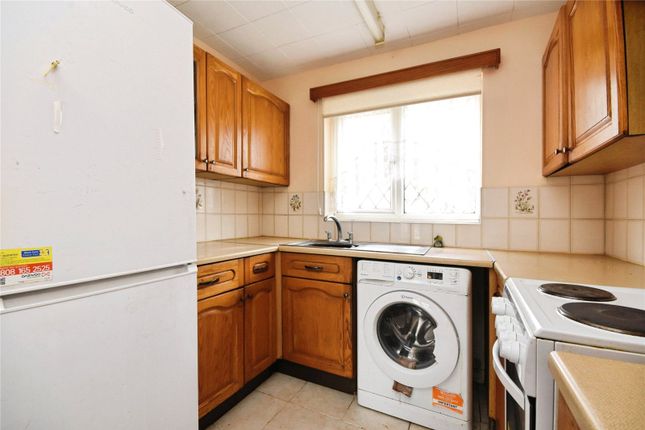 17, Petresfield Way, Brentwood photo 3