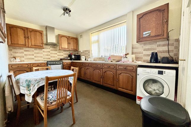 6, Highfield Place, Castleford photo 4