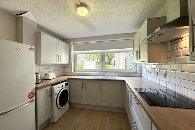 4, Cathedral Court, Newport photo 4
