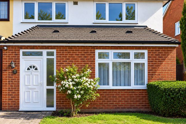 18, Guildford Road, Romford photo 3