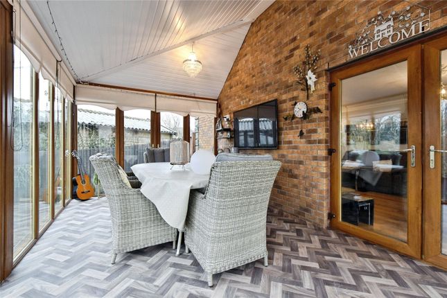 10A,, Bay View Gardens, Neath photo 5