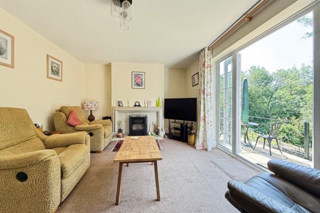 1 Claires Close, Bourne Lane, Stroud photo 3