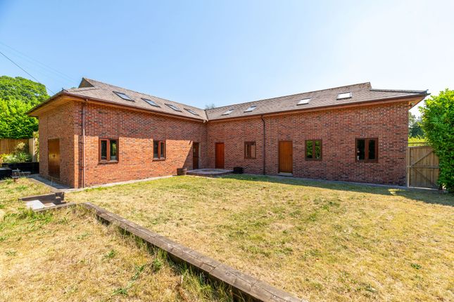 Chestnut Farmhouse Tarvin Road, Frodsham photo 4
