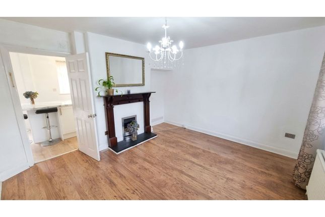 25, Minehead Avenue, Manchester photo 3