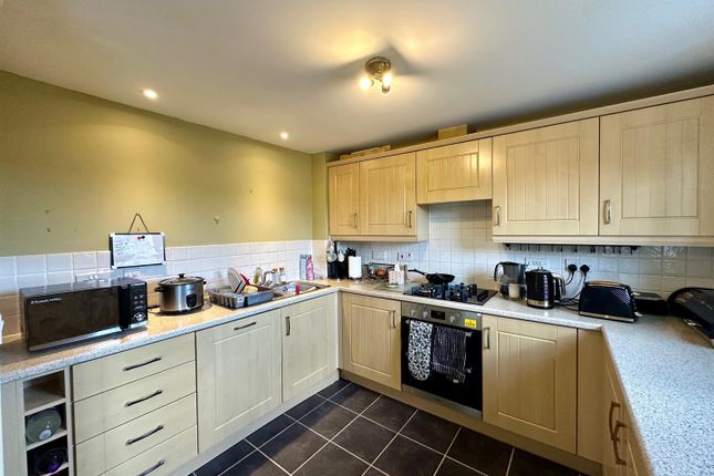 20, Clayburn Road, Peterborough photo 3