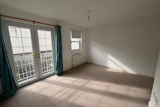 Town house to rent in Balantyne Place, Peebles