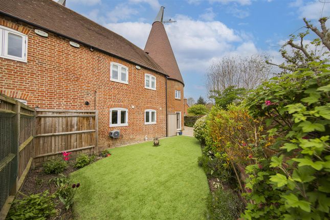 1-bed flat on 12a, Darcy Court, East Malling, £350,000