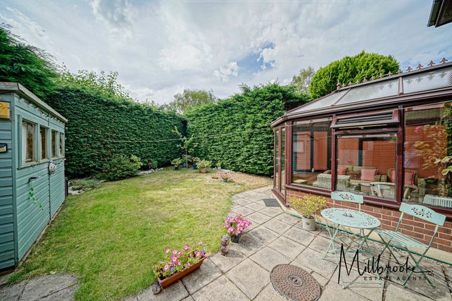 11 Thornway, Manchester photo 4