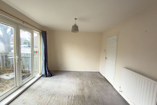 33 Hambledon Place, Peterlee photo 2
