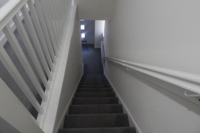 Room 3, 5, St. John Street, Wigan photo 3