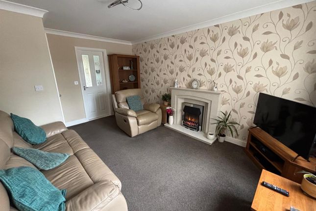 4, Mallard Close, Hull photo 3