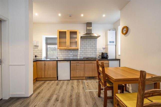 8, Mavis Bank, Selkirk photo 3