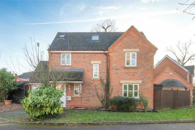 Detached house for sale in Hamlet Close, Bricket Wood, St.Albans