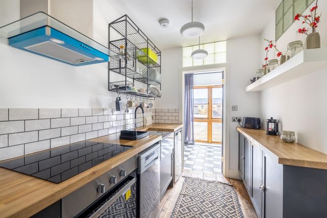 Annex Kitchen.Jpg