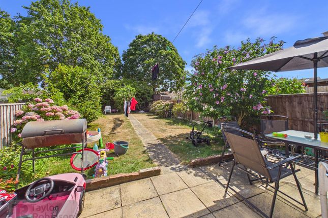 71, Rushetts Road, Crawley photo 2