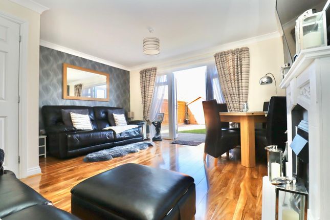 12, Springfield Close, Pawlett photo 2