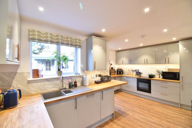 5, Chippendayle Drive, Maidstone photo 2